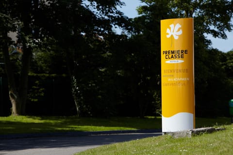 Facade/entrance, Logo/Certificate/Sign