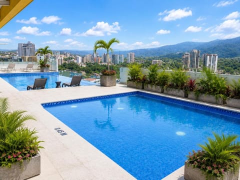 Property building, Natural landscape, Mountain view, Swimming pool, sunbed