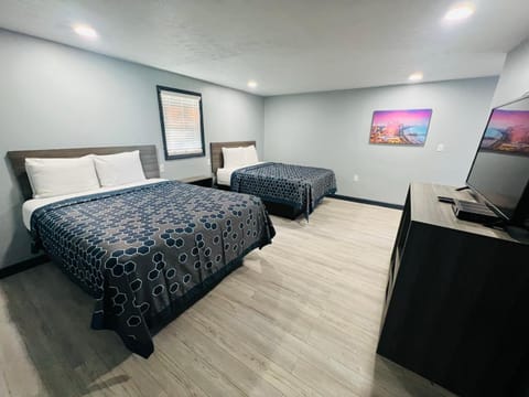 Hillsboro Inn & Suites Motel in Ohio