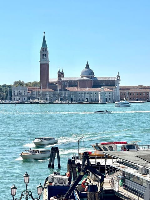 Nearby landmark, Day, City view, Lake view, River view, Sea view