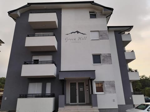 HUGO APARTMAN Green Hill Kompleks- u blizini Akva Parka Apartment in Serbia