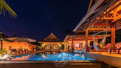 Property building, Patio, Swimming pool, sunbed