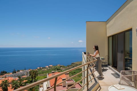 Natural landscape, Balcony/Terrace, Sea view