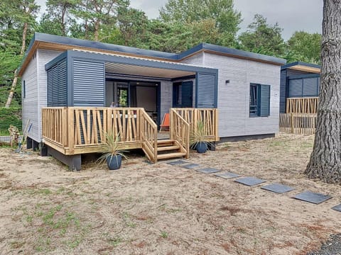 Chalet à Jullouville - 6 couchages, piscine chauffée, proche plage et commerces - FR-1-361-521 Chalet in Saint-Pair-sur-Mer