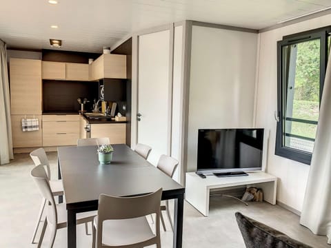 Chalet à Jullouville - 6 couchages, piscine chauffée, proche plage et commerces - FR-1-361-521 Chalet in Saint-Pair-sur-Mer