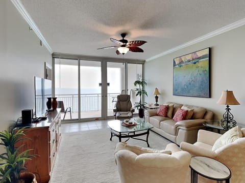 Balcony/Terrace, Living room, Seating area, Sea view, furniture