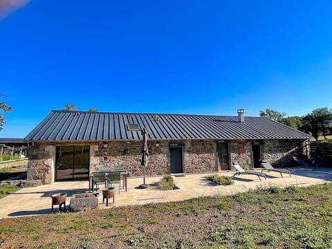 Dépendance corps de ferme House in Aurillac
