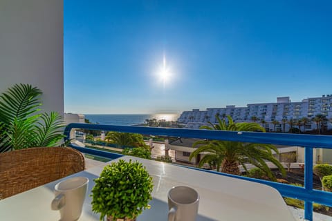 View (from property/room), Balcony/Terrace, Sea view