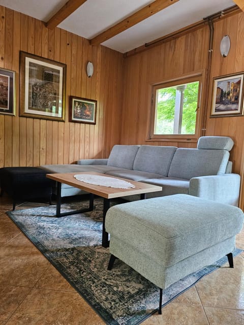 Holiday House Bella House in Lika-Senj County