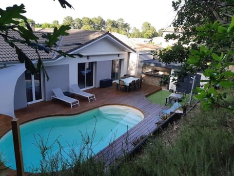 Patio, Garden, Swimming pool