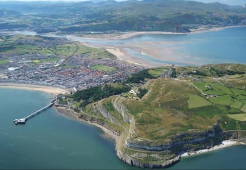 Bird's eye view, City view