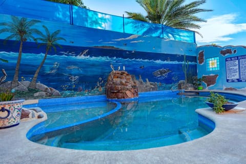 Swimming pool, Swimming pool