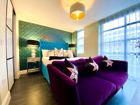 Stunning Apartment Suite - Free Parking & WiFi! Apartment in Poole