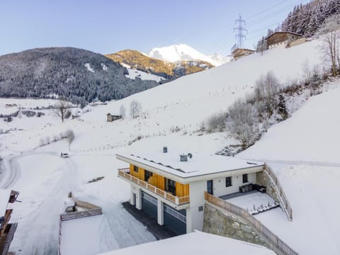 Property building, Winter