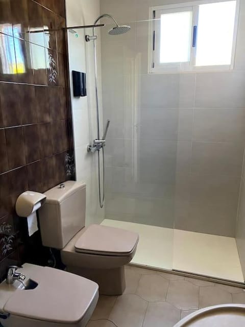 4 habitaciones, jardín y vistas al mar Apartment in O Morrazo