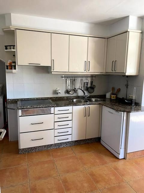 4 habitaciones, jardín y vistas al mar Apartment in O Morrazo