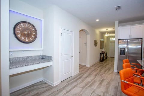 Home 6BR - Prime Location House in Kissimmee