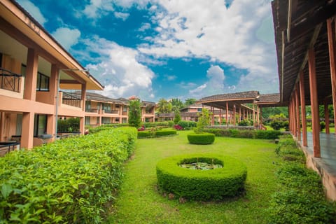 Facade/entrance, Garden view