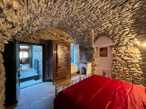 Casa Victoria - Full equipped stone house House in Liguria