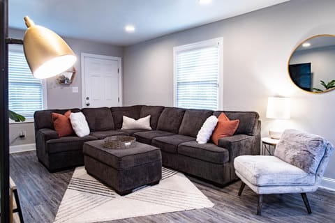 Living room, Seating area