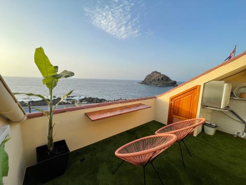Balcony/Terrace, Sea view, sunbed
