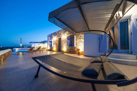 Balcony/Terrace, Pool view, Sea view