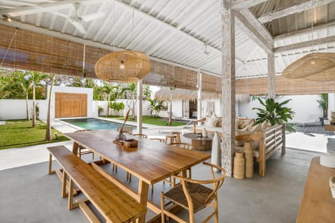 Seating area, Dining area