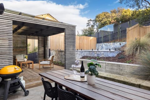 BBQ facilities, Dining area