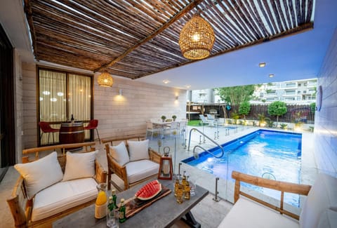 Property building, Swimming pool