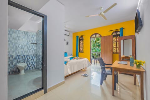 TV and multimedia, Photo of the whole room, Bedroom, air conditioner