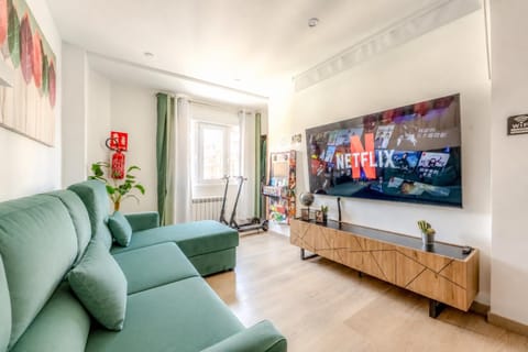 Communal lounge/ TV room, Living room