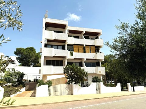 Property building, Off site