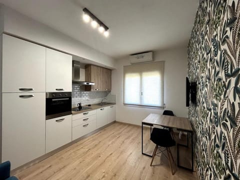 TV and multimedia, Kitchen or kitchenette, Living room, Seating area, Dining area, pet friendly, stove