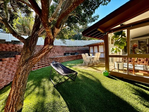 NEW Beautiful San Diego Mid-Century Treehouse House in La Mesa