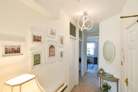 Luxury Spacious 2 bed Apartment Apartment in West Oxfordshire District