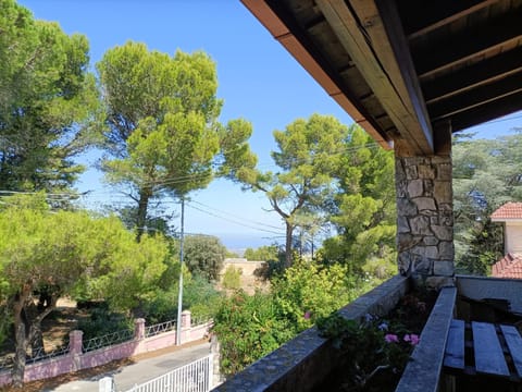 Property building, Spring, Day, Natural landscape, Bird's eye view, View (from property/room), Balcony/Terrace, City view, City view, Garden view, Landmark view, Landmark view, Mountain view, Mountain view, Sea view, Sea view, Street view, Street view, Breakfast, Quiet street view, Inner courtyard view