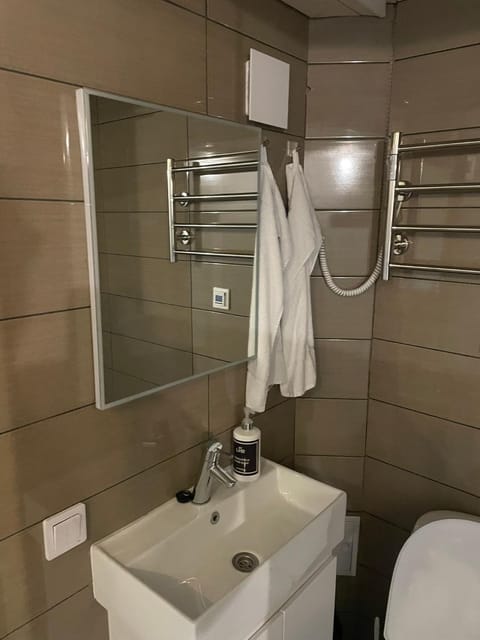 Suloinen luhtirakennus Randla Apartment in Finland