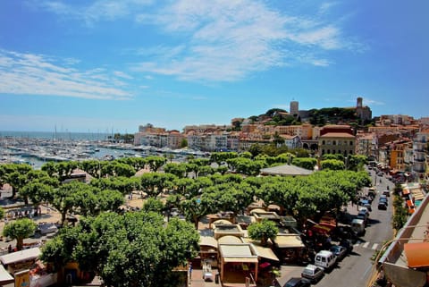 City view, Landmark view, Sea view