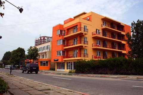 Property building, Facade/entrance