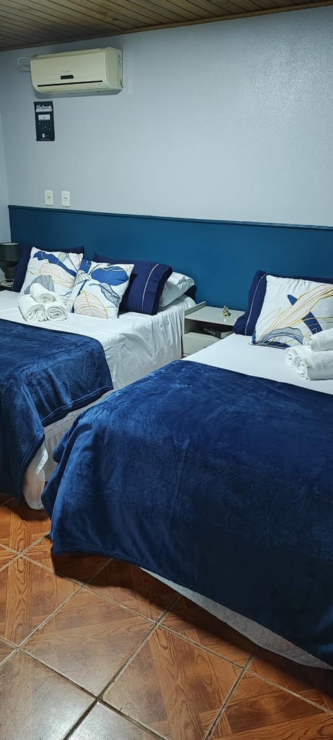 Bed, Bedroom, air conditioner