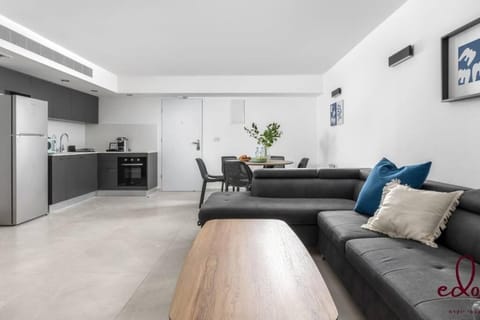 Kitchen or kitchenette, Living room, Dining area, oven, stove