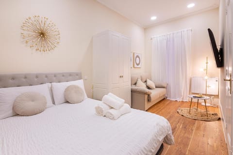 Bed, Photo of the whole room