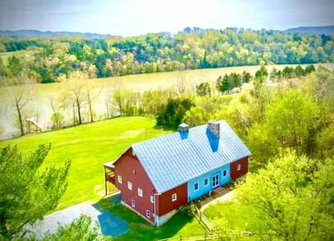 Property building, Facade/entrance, Natural landscape, River view