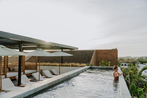 Day, View (from property/room), Pool view, Swimming pool, sunbed