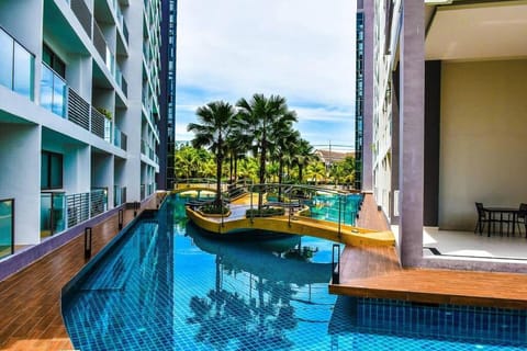 Balcony/Terrace, Swimming pool