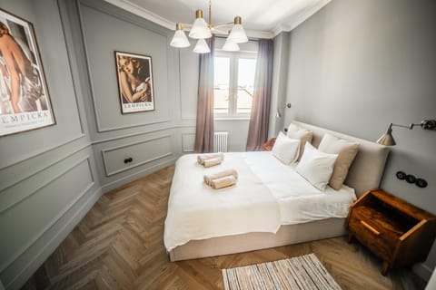 Bed, Photo of the whole room, Bedroom, towels, wardrobe