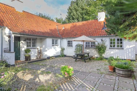 Property building, Inner courtyard view