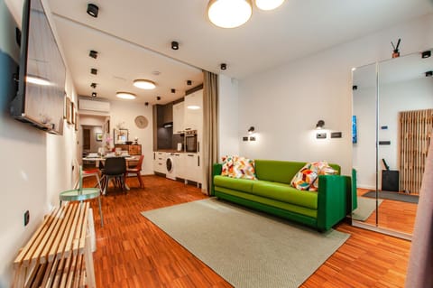 Communal lounge/ TV room, TV and multimedia, Kitchen or kitchenette, Living room, Seating area, Evening entertainment