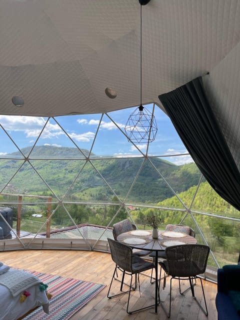 Starry Dome - Manta's Retreat Glamping Cornereva Luxury tent in Serbia