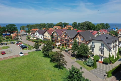 Property building, Neighbourhood, Bird's eye view, Sea view, Location